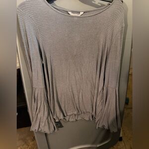 LC Lauren Conrad Heather Gray Long Sleeve Ruffle-Hem Peasant Top